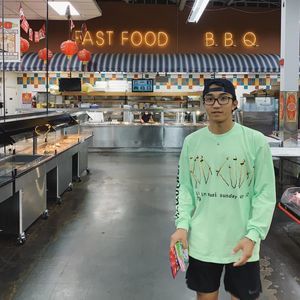 Meet your Posher, Johnson